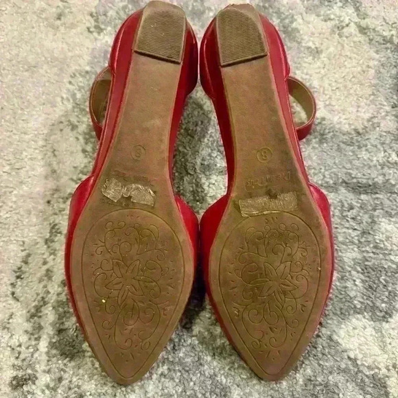 Women’s Red Dream Pairs - Picture 5 of 9